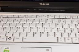 Toshiba A200-1SV - Clavier vue rapprochée